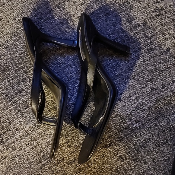 New Billini Princess Polly Solana black heeled thong style sandals, Size 7 - Picture 10 of 10